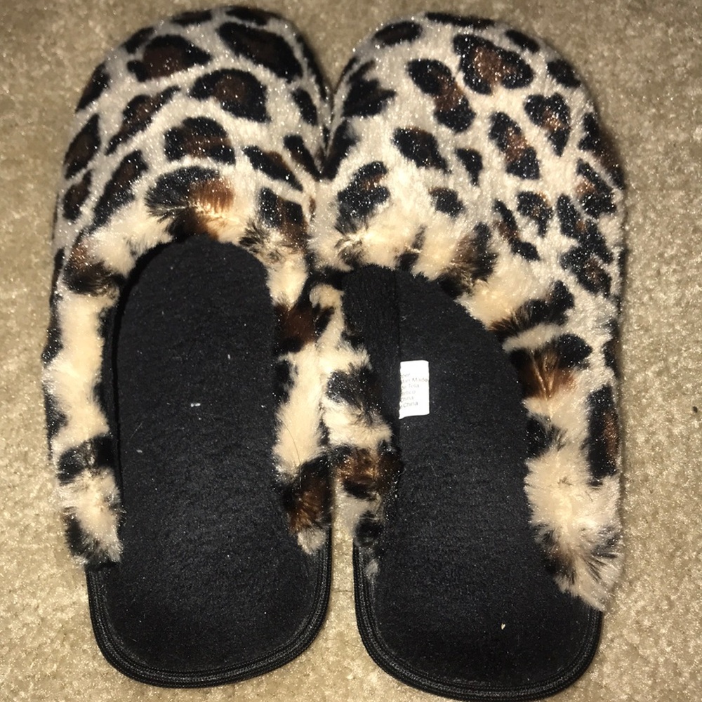 Leopard print slippers